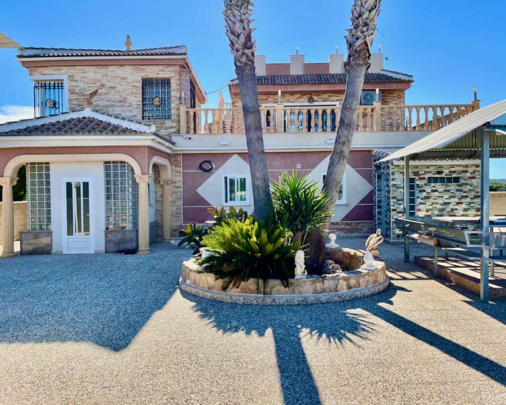 EP1093-Villa for sale in Guardamar del Segura