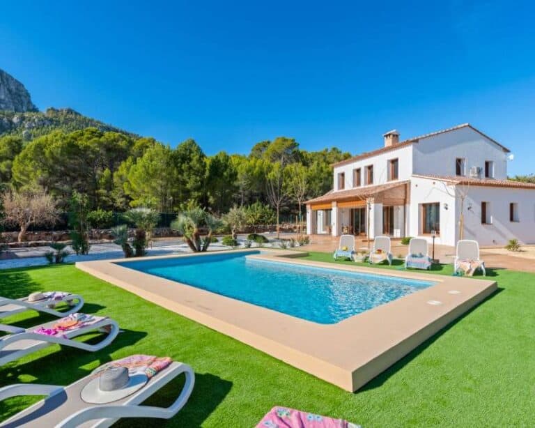 Country House for Sale in Calpe