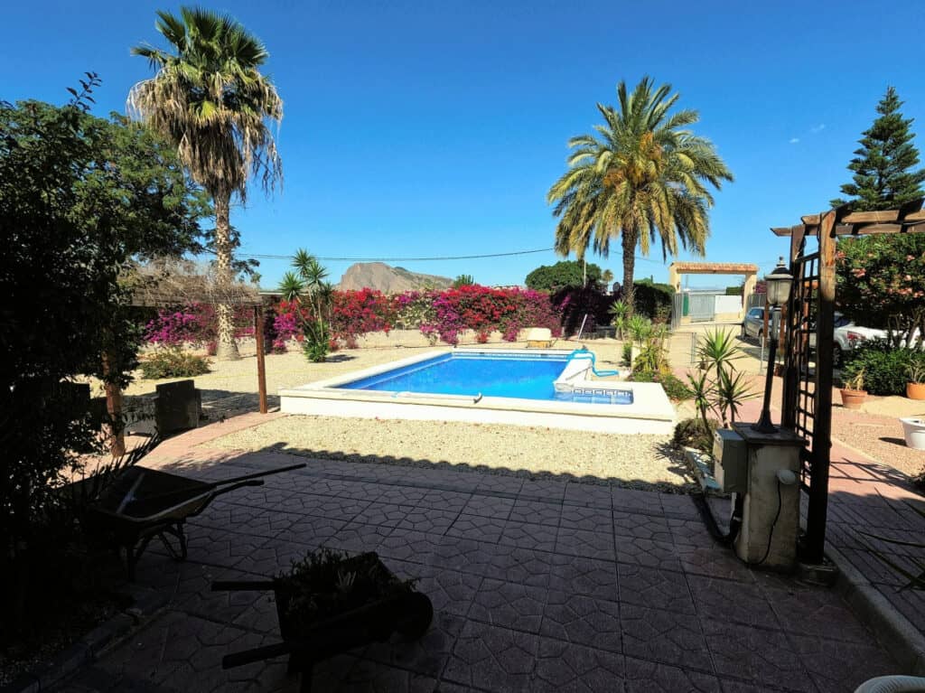 Villa for sale in Redovan
