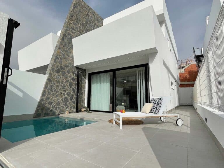 Villa for Sale in Santiago de la ribera
