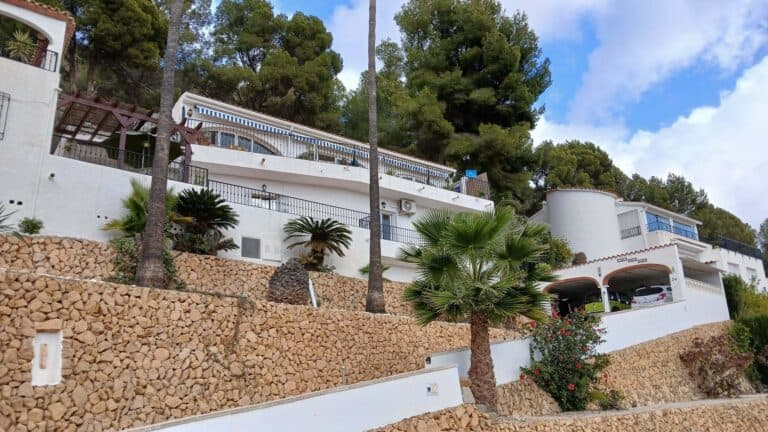 villa for  in