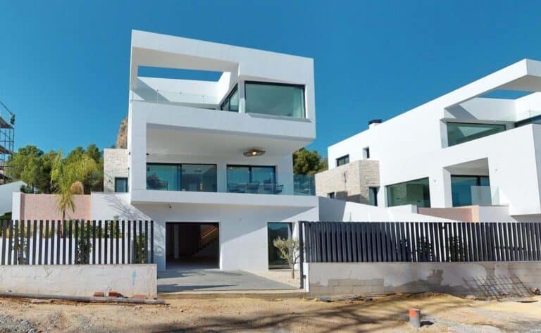 villa for  in