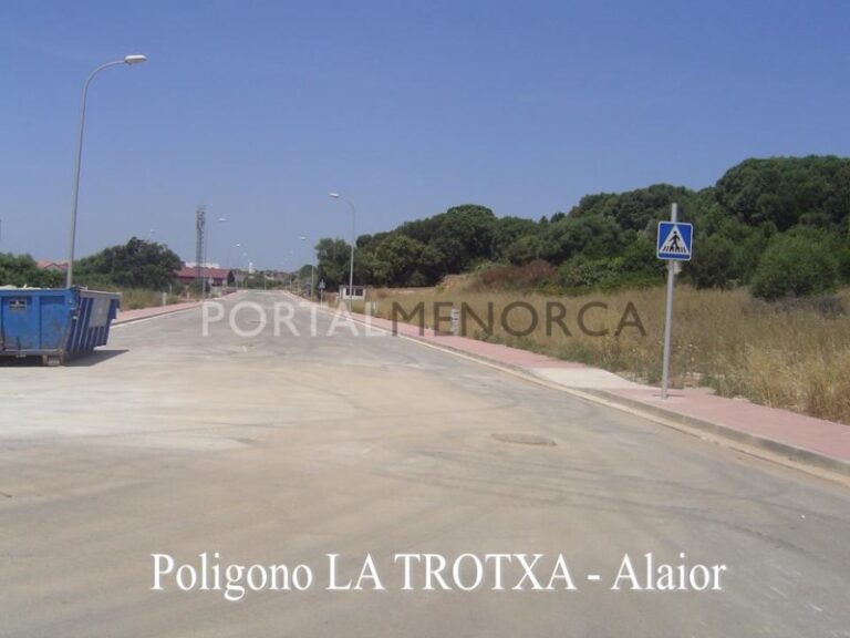 Commercial for Sale in Alaior