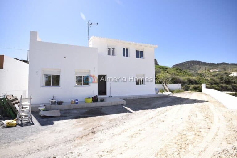 Villa for Sale in Cantoria