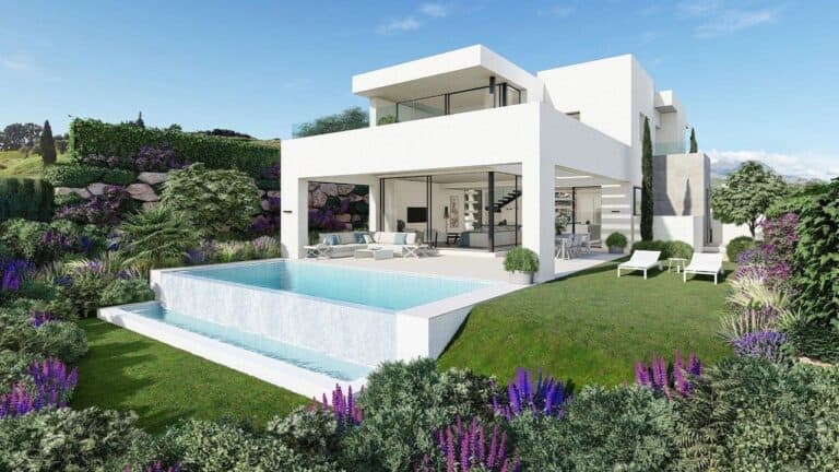 Villa for Sale in Estepona