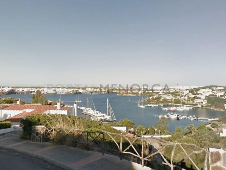 Plot for Sale in Cala Llonga