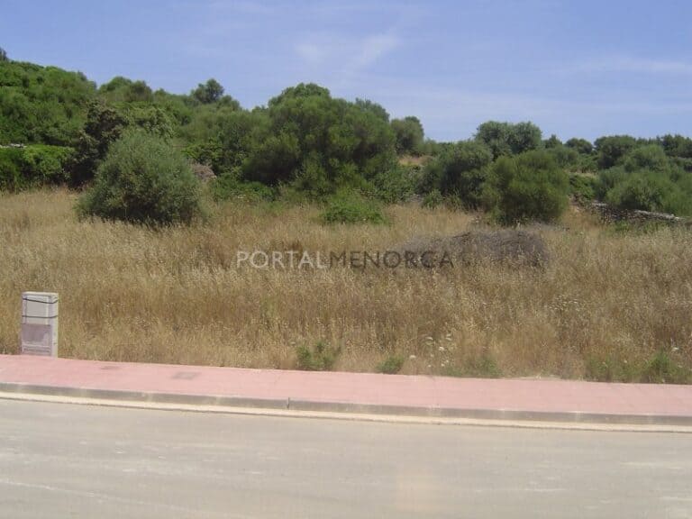 Plot for Sale in Alaior