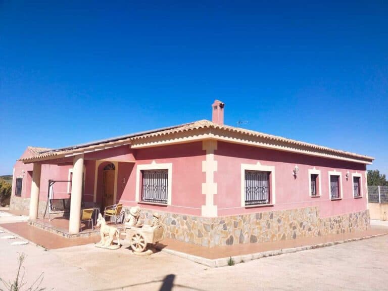 villa for Sale in Macisvenda