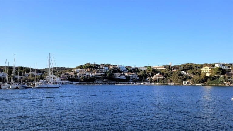 Apartment for Long Term Rental in Mahon