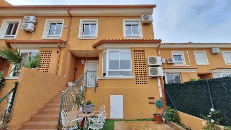 villa for  in