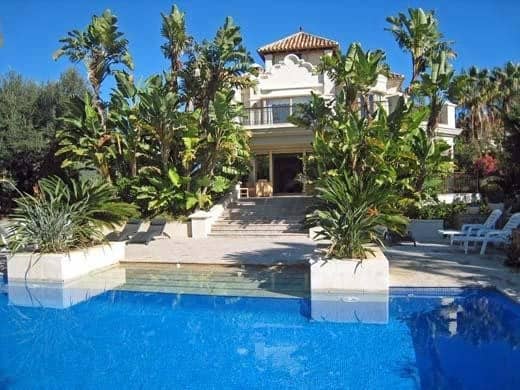 Villa for sale in Marbella Este Malaga
