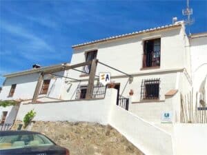 Country House for Sale in Alfarnatejo