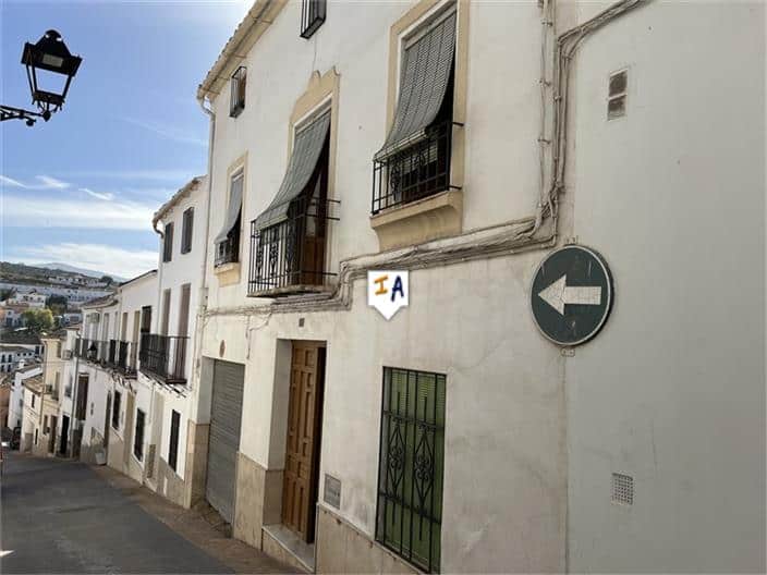 Town House for Sale in Luque