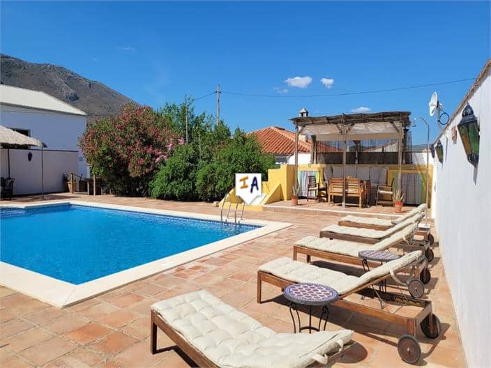 Villa for Sale in Loja