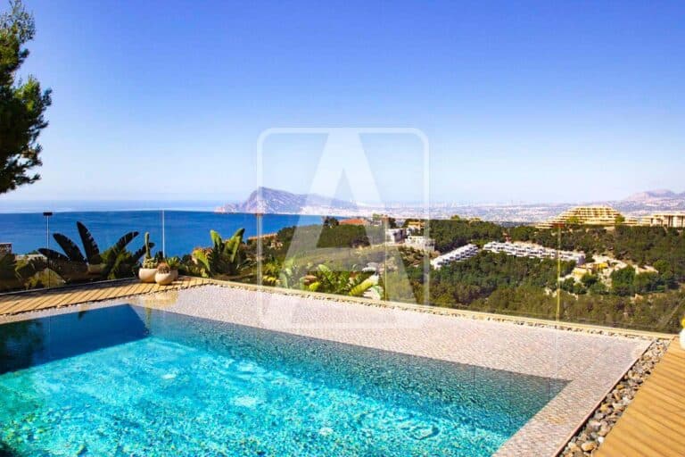Villa for Sale in Altea
