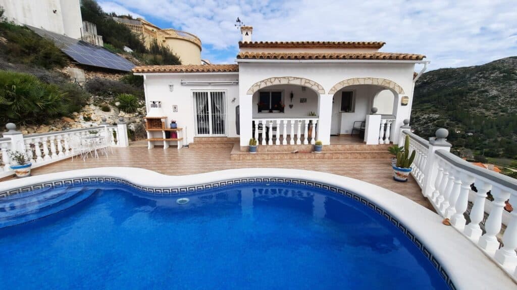 villa for  in