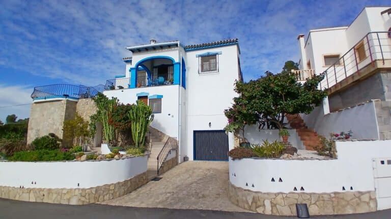 villa for  in