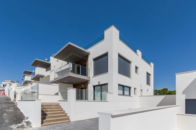 Town House for Sale in San Miguel de Salinas