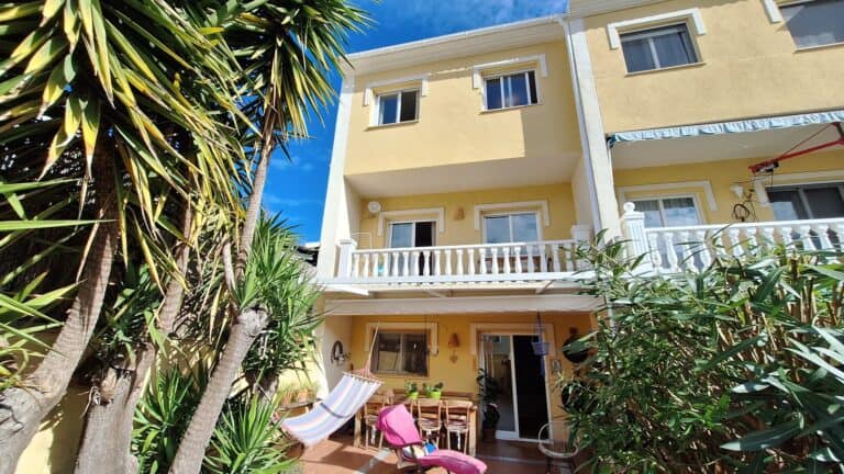 villa for  in
