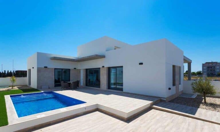 Villa for sale in Daya Nueva