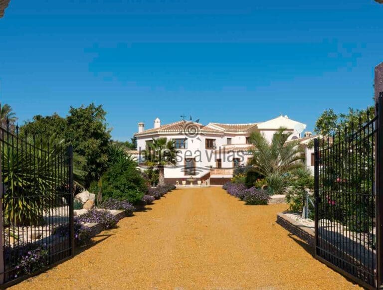 Villa for Sale in Turre