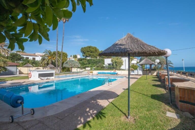 Studio close to the sea for sale in Calpe