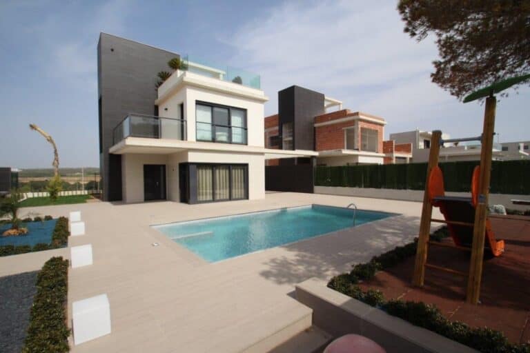 Villa for sale in Orihuela Costa
