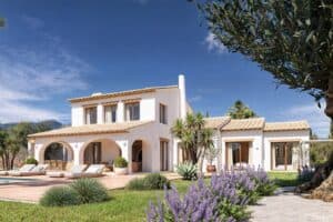 Project: finca for sale with sea and mountain views
