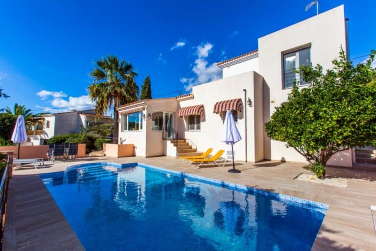  modernized villa with sea views for sale in Benissa