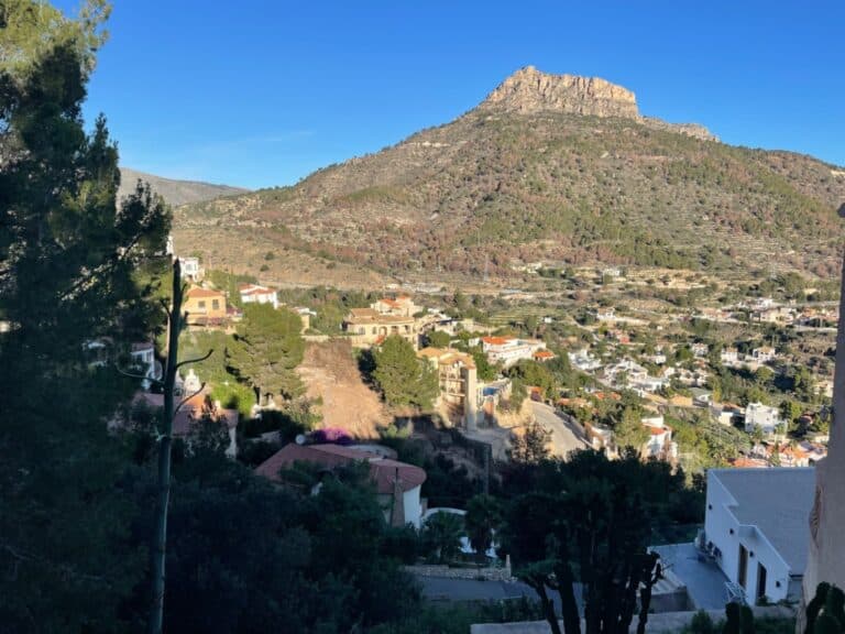 Building plot with open views for sale in Calpe