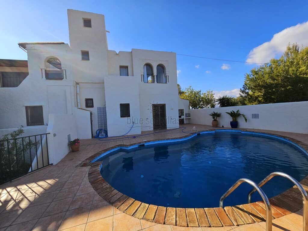 Villa for Sale in Cortijo Grande