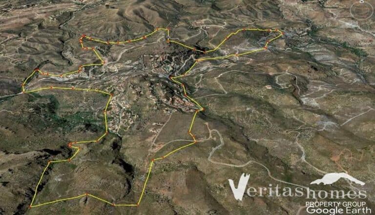 Plot for Sale in Cabrera